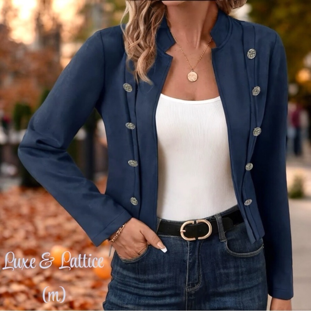 Effortless Chic: Faux Suede Blue Jacket with Silver Button Detailing (m)